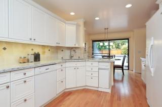 1285 Trinity Dr, Menlo Park CA  94025-6678 exterior