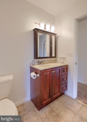194 Jonathan Way, Red Lion PA  17356-9044 exterior