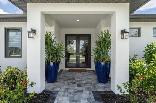 2515 20th Ave, Cape Coral, FL 33904-3226
