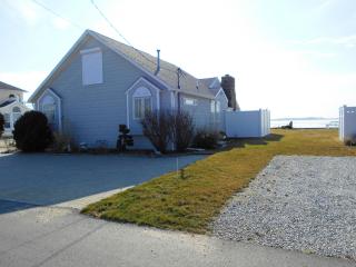 19 West Rd, Clinton, CT 06413-2316