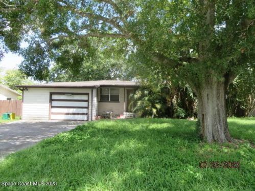 807 Kensington Dr, Cocoa, FL 32922-6839
