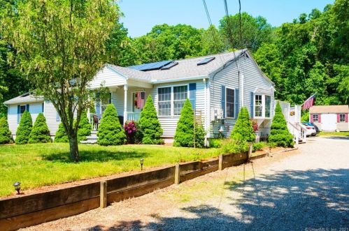 168 Kitemaug Rd, Uncasville, CT 06382-2215
