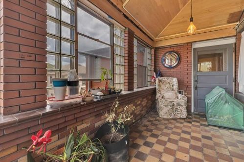 2620 10th Ave, Beaver Falls PA  15010-3711 exterior