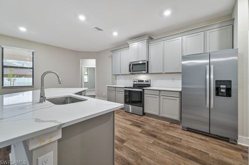 2614 2nd Ave, Cape Coral FL  33914-4491 exterior