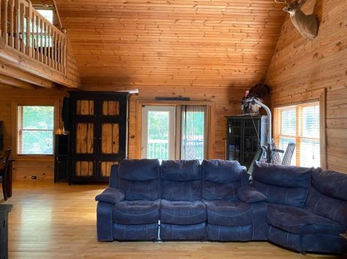 4280 Upper Twin Rd, Lyndon, OH 45681-9736