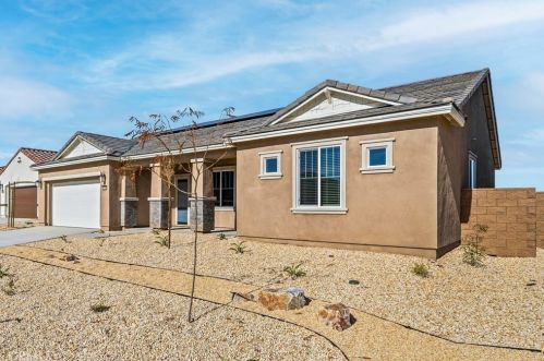 11148 Mesa Linda St, Victorville, CA 92392-4812