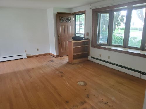 805 Redland Dr, Madison, WI 53714-1722