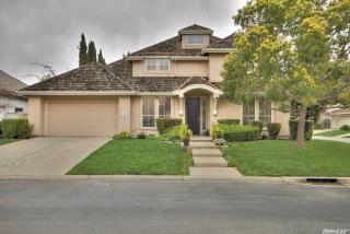 7717 Port Dr, Sacramento CA  95831-5615 exterior