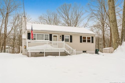 14 Sylvan Dr, Ridgefield, CT 06877-2216