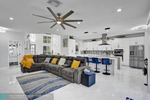 3591 177th Ave, Hollywood FL  33029-1666 exterior