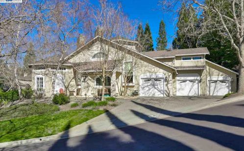 5054 Blackhawk Dr, Danville, CA 94506-4555