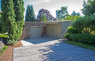 2803 82nd St, Seattle, WA 98115-4659