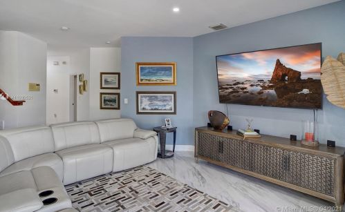 1885 139 Ter, Hollywood FL  33028-2837 exterior