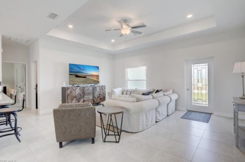 3065 5th Pl, Cape Coral FL  33904-3412 exterior