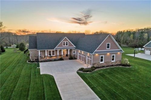 1950 Knightsbridge Rd, Danville, IN 46122-7824