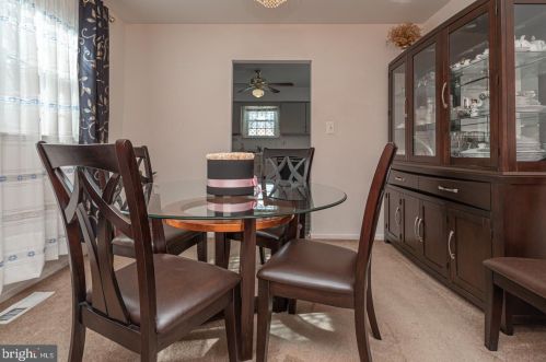 722 Girard Ave, Lansdale PA 19446-5266 exterior