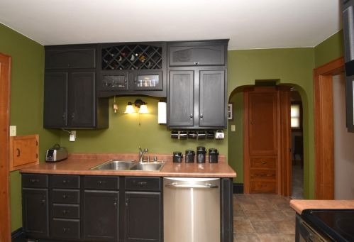 4145 92, Milwaukee WI 53228-2131 exterior