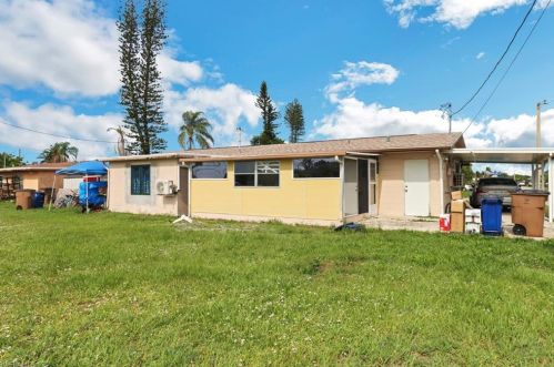 22 Westminster St, Lehigh Acres FL 33936-6512 exterior