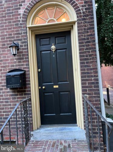 307 Camac St, Philadelphia, PA 19107-5901