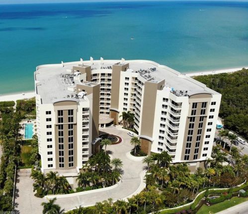 11125 Gulf Shore Dr, Naples FL  34108-1940 exterior