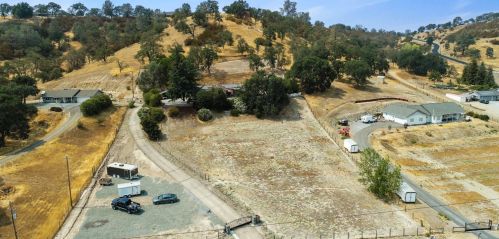 2532 Danaher Dr, Valley Springs, CA 95252-9524