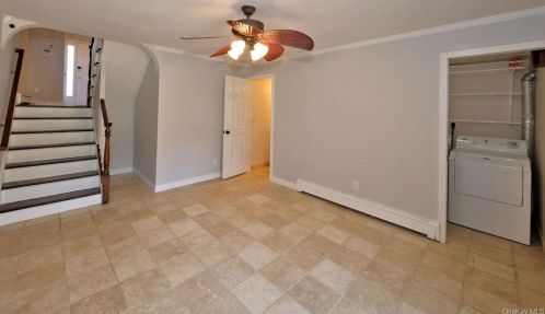 152 Brush Hollow Cres, Rye Brook NY  10573-1624 exterior