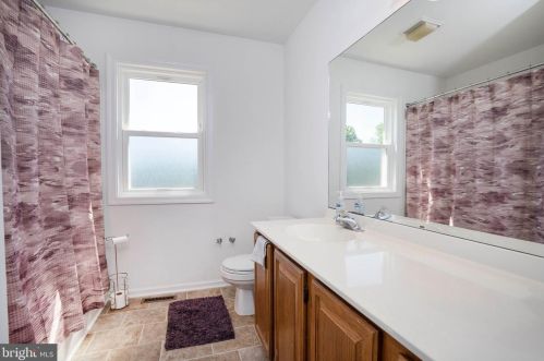 1 Glacier Ct, Bear DE  19701-1779 exterior