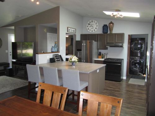 795 Pioneer Rd, Fond Du Lac WI  54935-6516 exterior