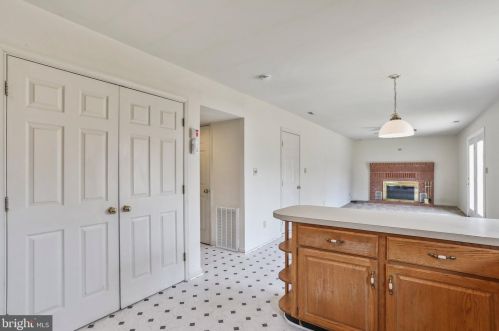 166 Hyde Park Ln, Charles Town WV  25414-4545 exterior