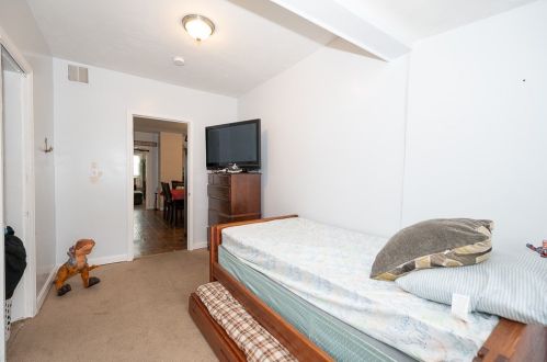 1 Blf St, Worcester MA 01610-2445 exterior