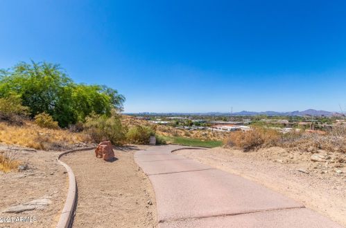 8849 48th St, Phoenix AZ  85044-5351 exterior