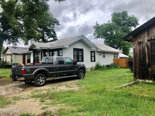 3008 8th St, Marianna, FL 32446-1901