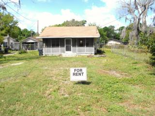104 Mulberry St, Lake Wales, FL 33853-4506
