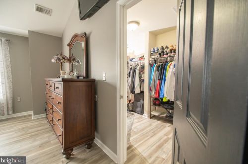 451 Hughs Rd, Charles Town WV  25414-5554 exterior