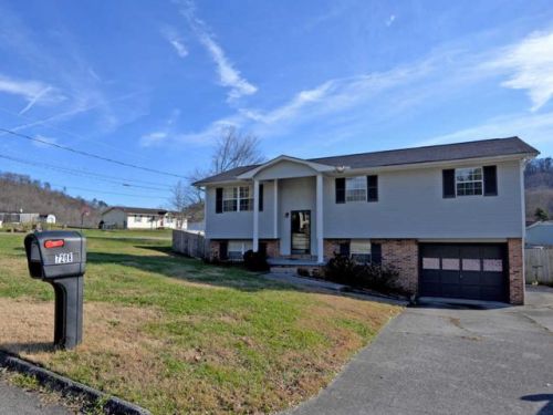 7208 Periwinkle Rd, Knoxville, TN 37918-9433