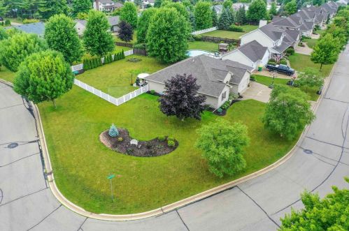 2722 Teresa Dr, Green Bay WI  54311-5586 exterior