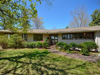 1412 Rambling Oaks Trl, Hendersonville NC  28739-7755 exterior