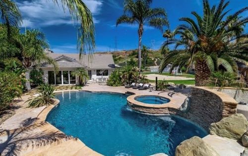 28545 Tamarack Ln, Santa Clarita, CA 91390-4071
