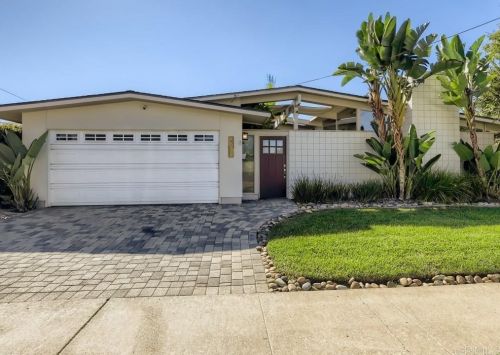 4572 Barnhurst Pl, San Diego, CA 92117-4221