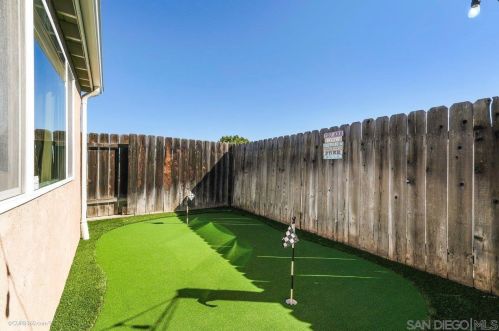 9931 Via Wakefield, Santee, CA 92071-1504