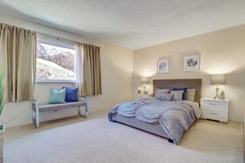 880 Stonegate Dr, South San Francisco CA  94080-1562 exterior