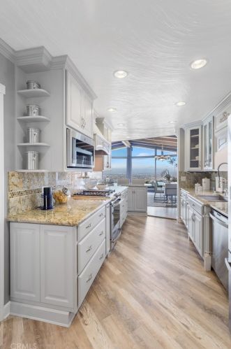 5529 Littlebow Rd, Palos Verdes Estates CA  90275-2366 exterior