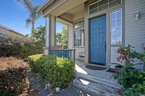 2614 Harmonica Ln, Santa Rosa, CA 95407-4511