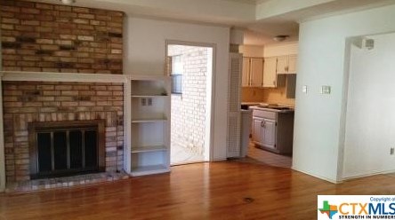756 Cedar St, Seguin TX  78155-3813 exterior