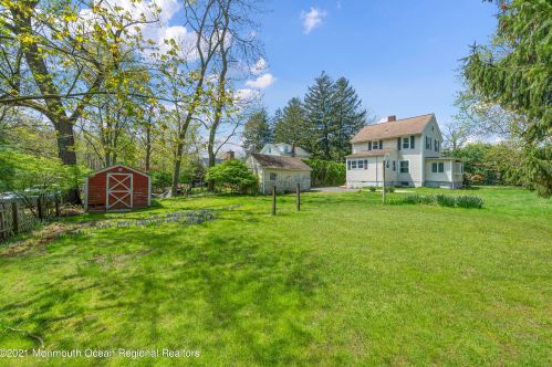 50 Willow Dr, Little Silver NJ  07739-1538 exterior