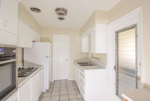 2505 Oleander Blvd, Fort Pierce, FL 34982-5868