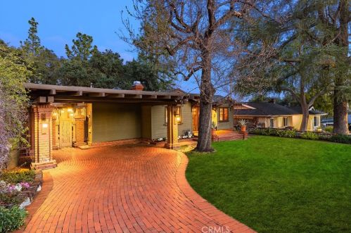 310 Sunnyside Ave, Sierra Madre, CA 91024-1017