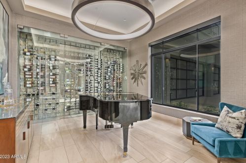 9710 Palisades Blvd, Scottsdale AZ 85268-2755 exterior