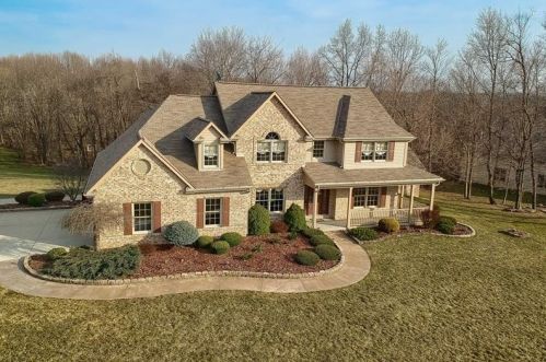 304 Orial Ct, Evans City, PA 16033-3936
