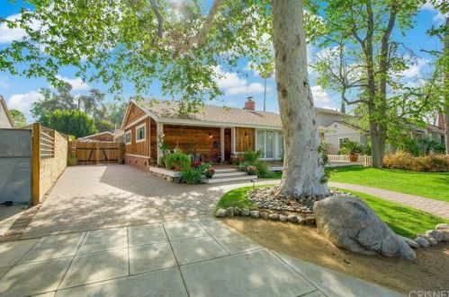 6540 Firmament Ave, Van Nuys, CA 91406-6222